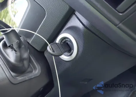 2013 Ram 1500 Express z USA, uszkodzony, nr VIN 1C6RR6KT0DS513158